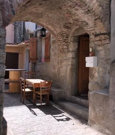 Daire Charmant Logement Avec Terrasse Sous Les Voutes