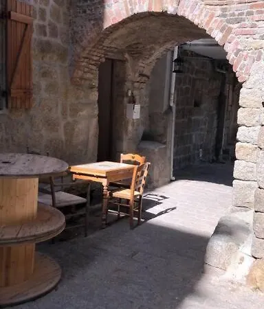 Charmant Logement Avec Terrasse Sous Les Voutes * Sartène